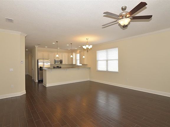 5th image of 2437 E Pine St #6182822