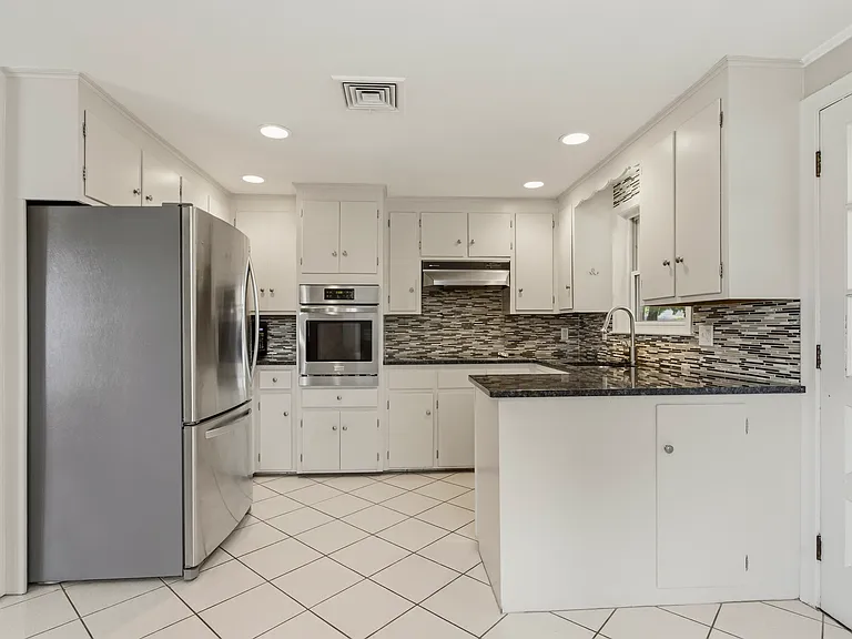 1364 Trapelo Rd — Photo 1