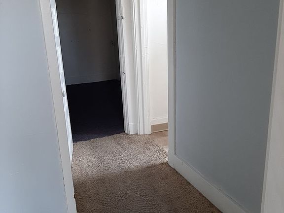4th image of 1020 Central Ave APT 4