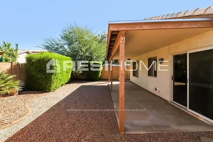 2162 W Osage Ave — Photo 13