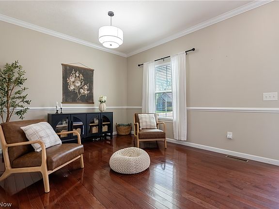 3rd image of 6819 Shiloh St NW