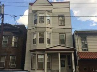 9 Houston St, Newark, NJ 07105