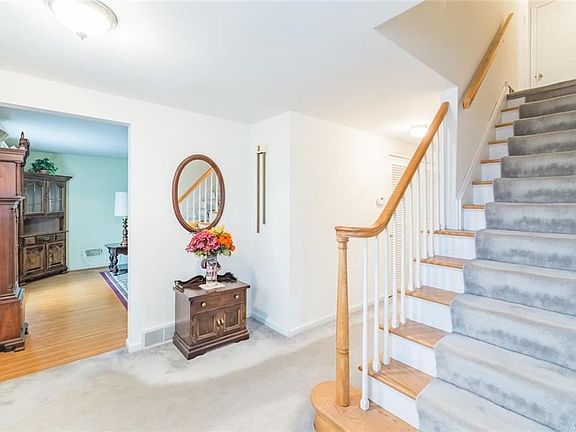 5th image of 103 Berryman Dr