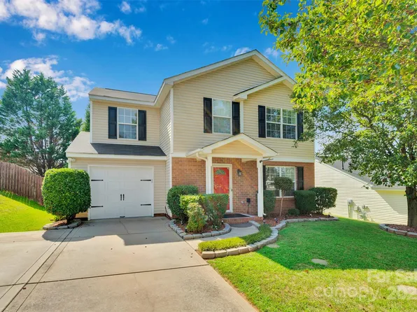 811 River Trail Rd, Lowell, NC 28098