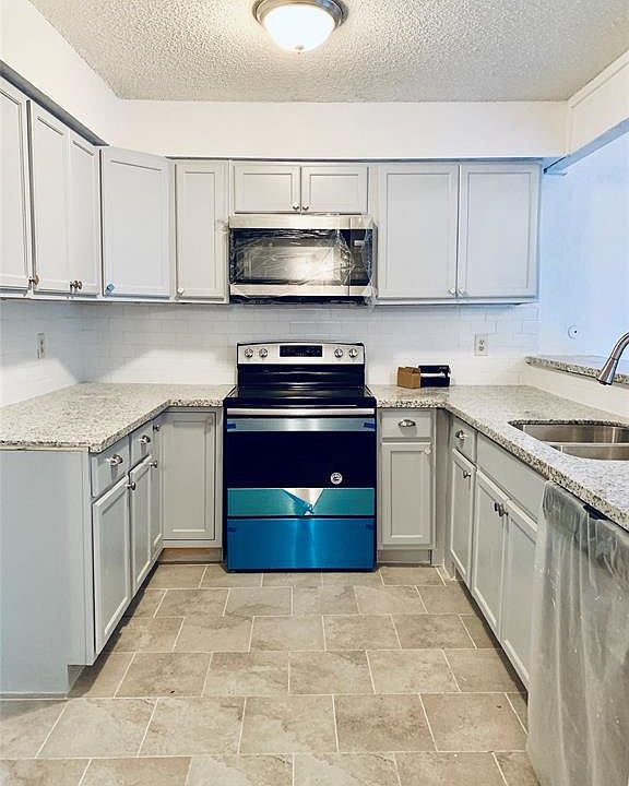 1st image of 12638 Newbrook Dr