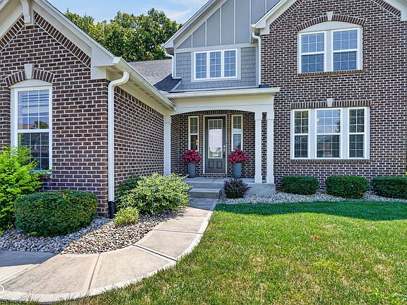 2nd image of 3927 Harrison Crossing Ln