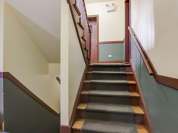 4th image of 6816 N Ashland Ave #1C