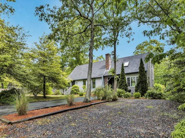 49 Ashumet Avenue, Mashpee, MA 02649