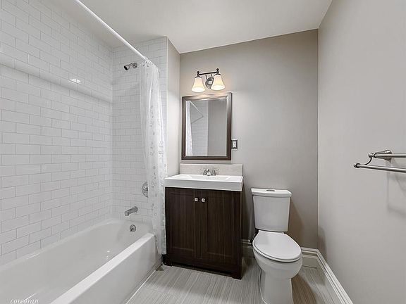 5th image of 13546 Grand Central Pkwy #1A