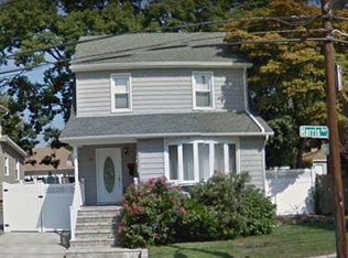99 Harris Ave, Freeport, NY 11520