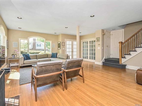 2nd image of 39 N Bayles Ave