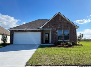 1586 Old Tucson Ave, Zachary, LA 70791