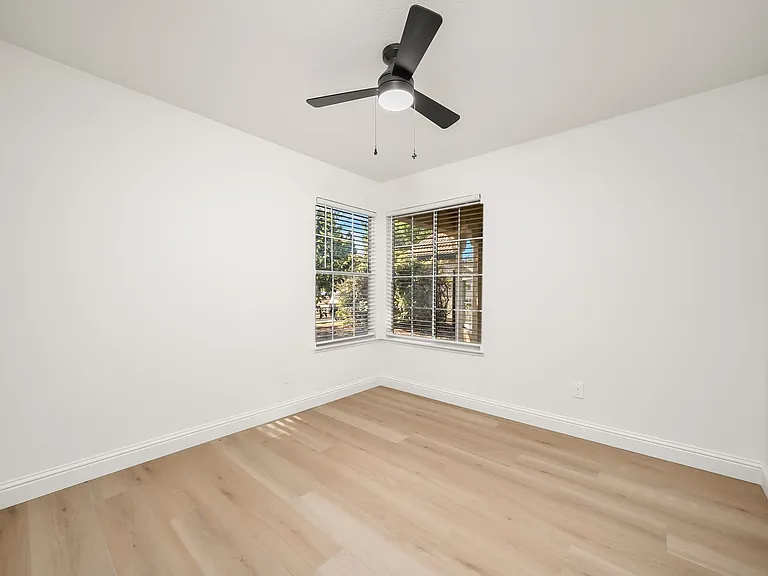 302 Carlina Ct — Photo 16