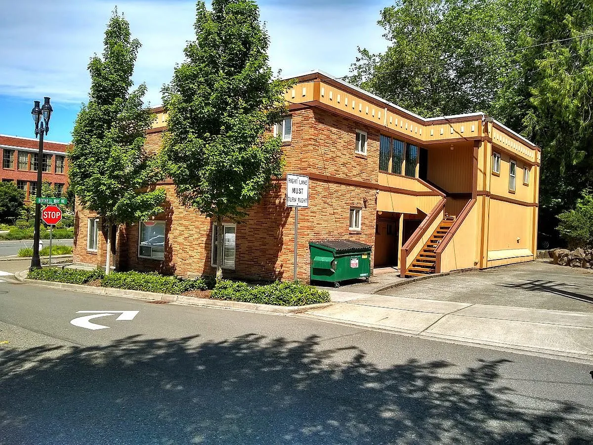 Building Photo - 18604 Bothell Way NE #8