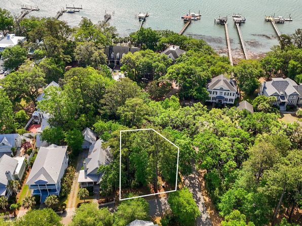 4 Sheridan Rd, Beaufort, SC 29907