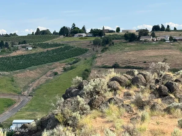5811 Cowiche Canyon Rd, Yakima, WA 98908