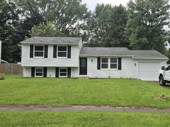 96 Burning Brush Dr, Rochester, NY 14606