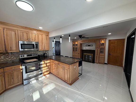 4th image of 25 Taylors Mills Rd