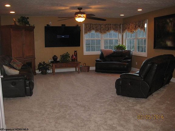 2nd image of 48 Discovery Ln