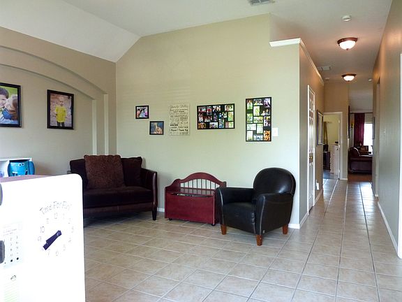 5th image of 3501 Viburnum Dr