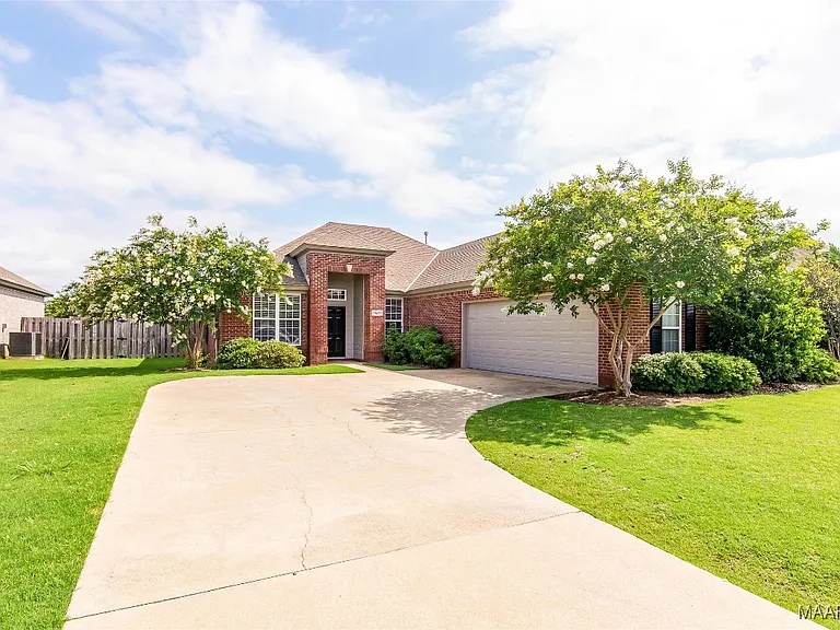 9625 Helmsley Cir — Photo 4