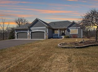 9844 57th St N, Lake Elmo, MN 55042