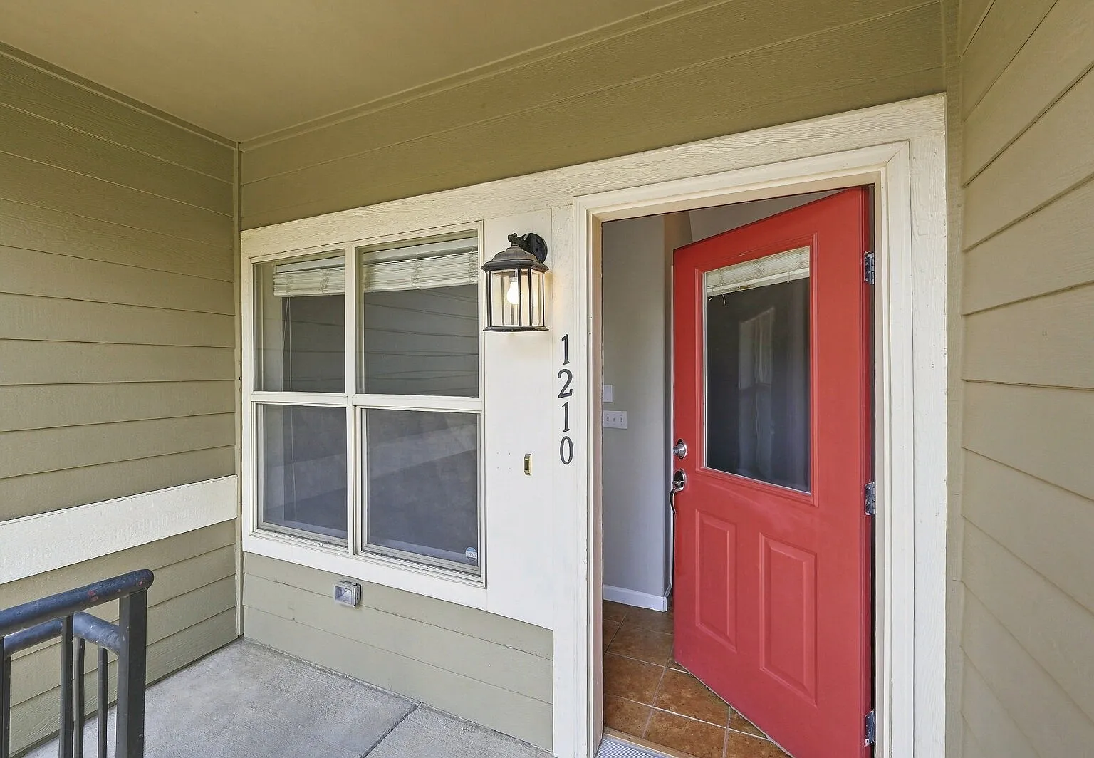 1 bed, 1.0 bath, 1098 sqft, $1,846 — Photo 4