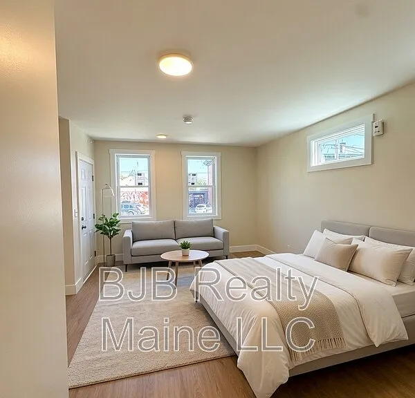 26 Revere St #1 — Photo 4