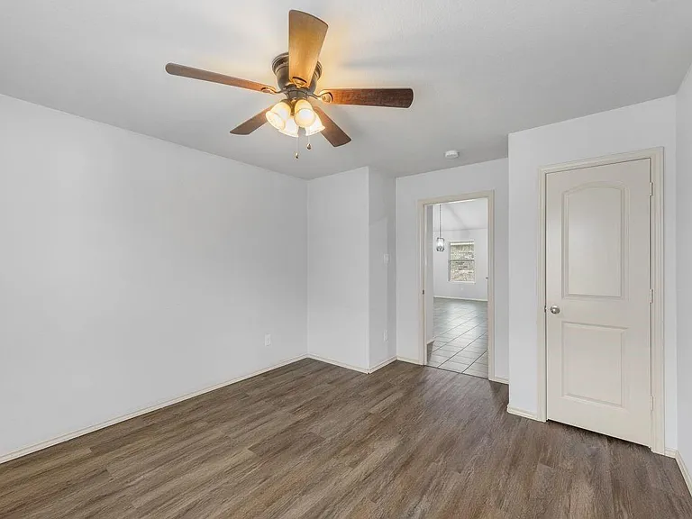 9415 Paloma Creek Dr — Photo 15