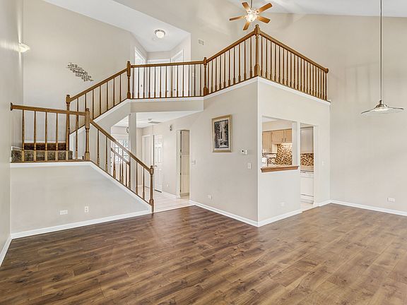 4th image of 938 Little Falls Ct