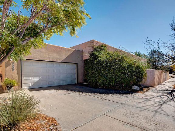 2nd image of 3008 Los Tomases Dr NW
