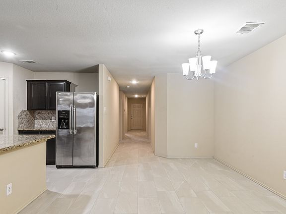 4th image of 2414 Fall Aster Dr