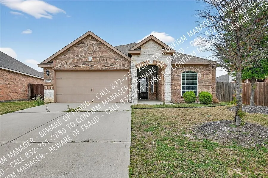 Charming 3 Bedroom in Anna! — Photo 1