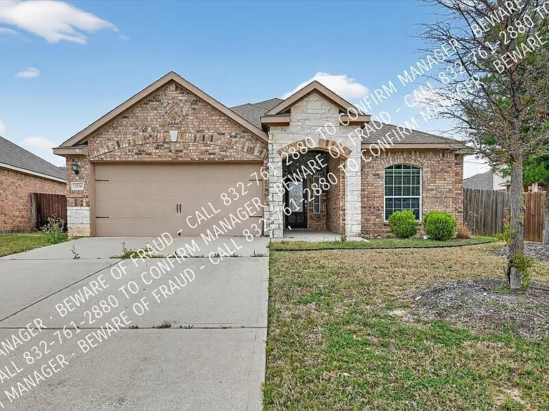 2126 Redbud Dr — Photo 1