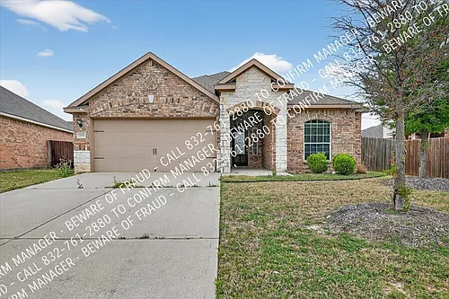 2126 Redbud Dr Photo 1