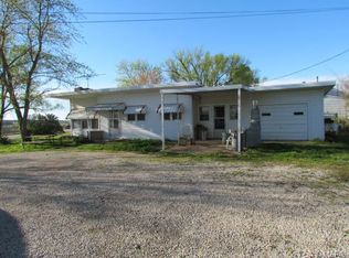 739 E Pine St, Bourbon, MO 65441