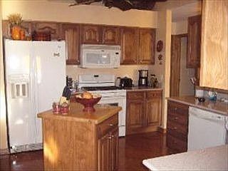 3rd image of 1206 E Oakwood Dr