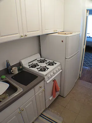 Rented by Glasser Realty LLC | media 4