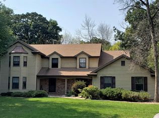 2869 Shorehaven Ct, Oshkosh, WI 54904