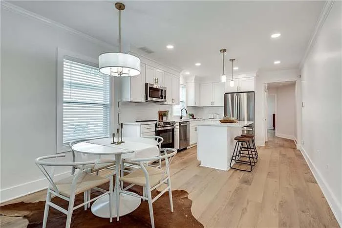 1078 Hobson St SW — Photo 3