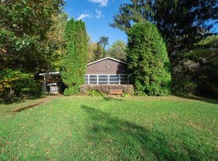 200 Hickory Rd, Palmerton, PA 18071