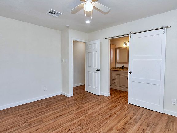 4th image of 2801 E Louise Dr