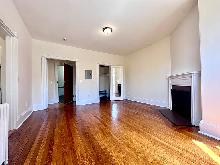 504 Beacon St #31U — Photo 4