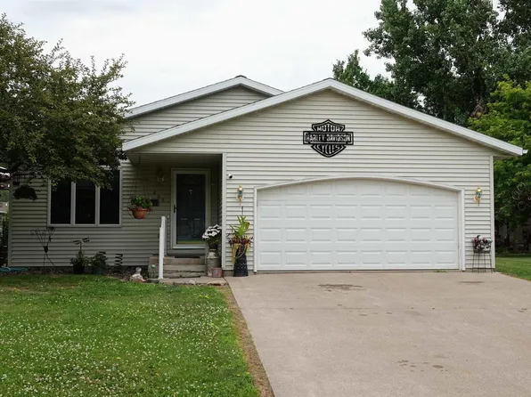 209 West LARCH CIRCLE, Abbotsford, WI 54405