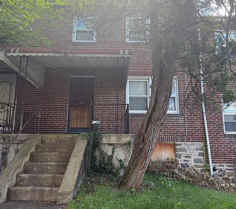 1st image of 13 S Abington Ave