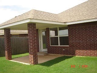 2nd image of 806 Elder Ln