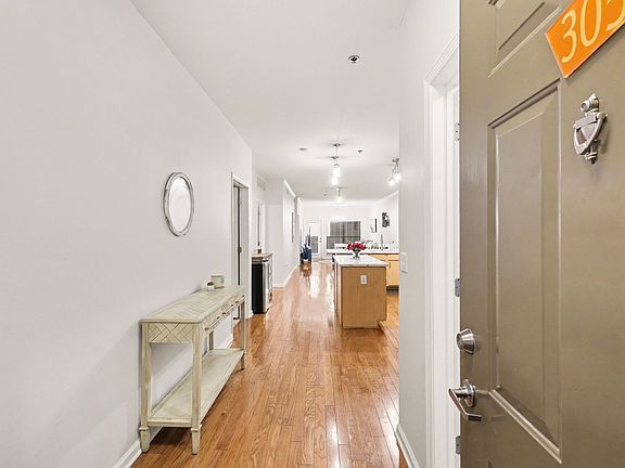 3rd image of 1803 Broadway APT 305