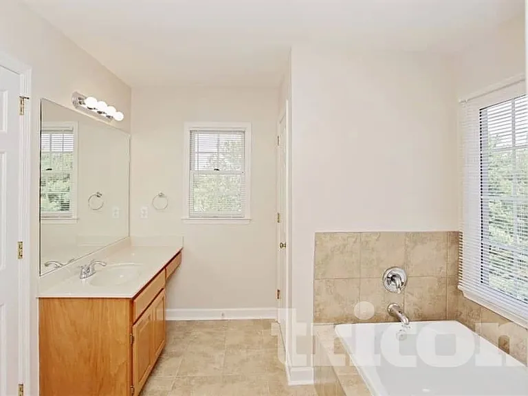 105 Saddlebridge Ln — Photo 13