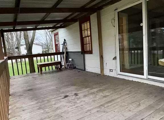 3rd image of 400 Fuller Ave