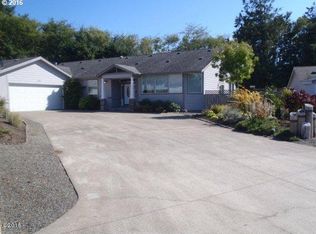 335 SE Anchor Ave, Depoe Bay, OR 97341